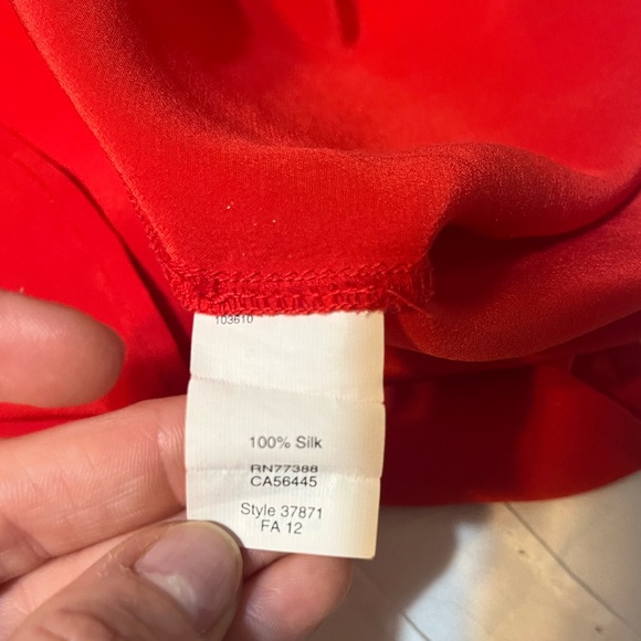 100% silk red button up from J Crew size 2 - Picture 5 of 6
